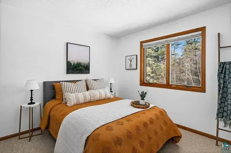 1838 Shilhon Road Duluth MN 55804