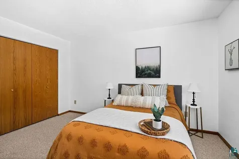 1838 Shilhon Road Duluth MN 55804