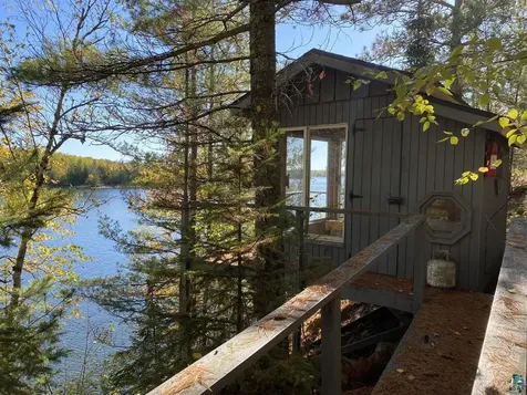 8481 Wakemup Narrows Cook MN 55731