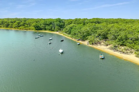 3 Jacobs Neck Road (South Lot 2) Edgartown MA 02539