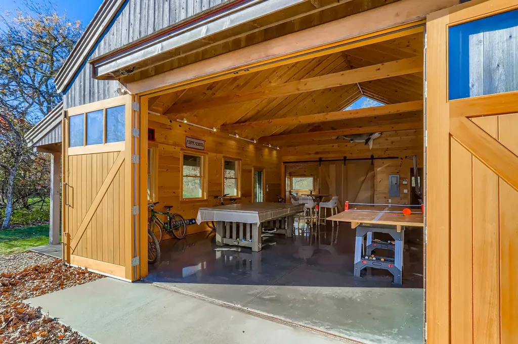 7 Black Point Road Chilmark MA 02535