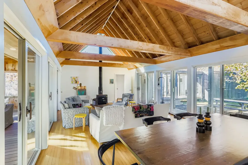 7 Black Point Road Chilmark MA 02535