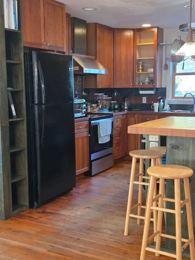 33 Alyssa Lane Vineyard Haven MA 02568