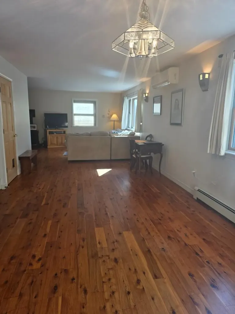 33 Alyssa Lane Vineyard Haven MA 02568