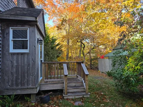 33 Alyssa Lane Vineyard Haven MA 02568