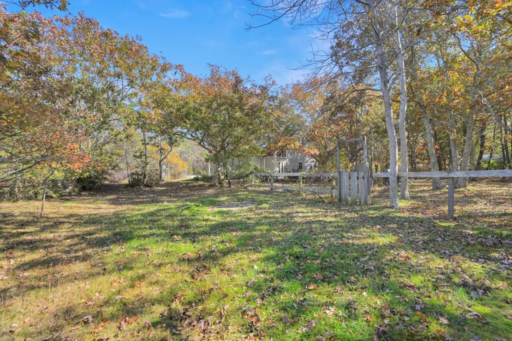 25 Vineyard Meadow Farms Road West Tisbury MA 02575
