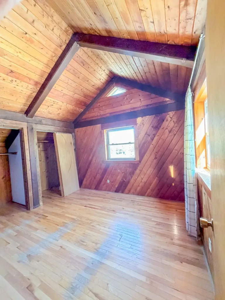 25 Vineyard Meadow Farms Road West Tisbury MA 02575