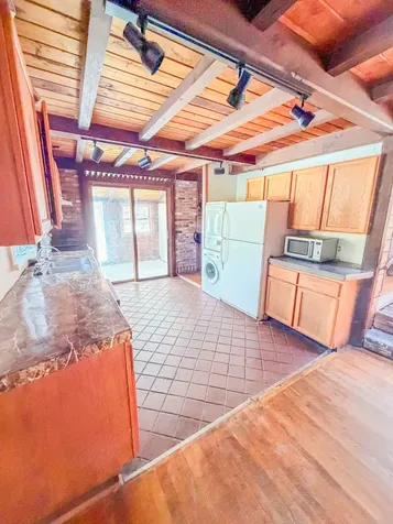 25 Vineyard Meadow Farms Road West Tisbury MA 02575