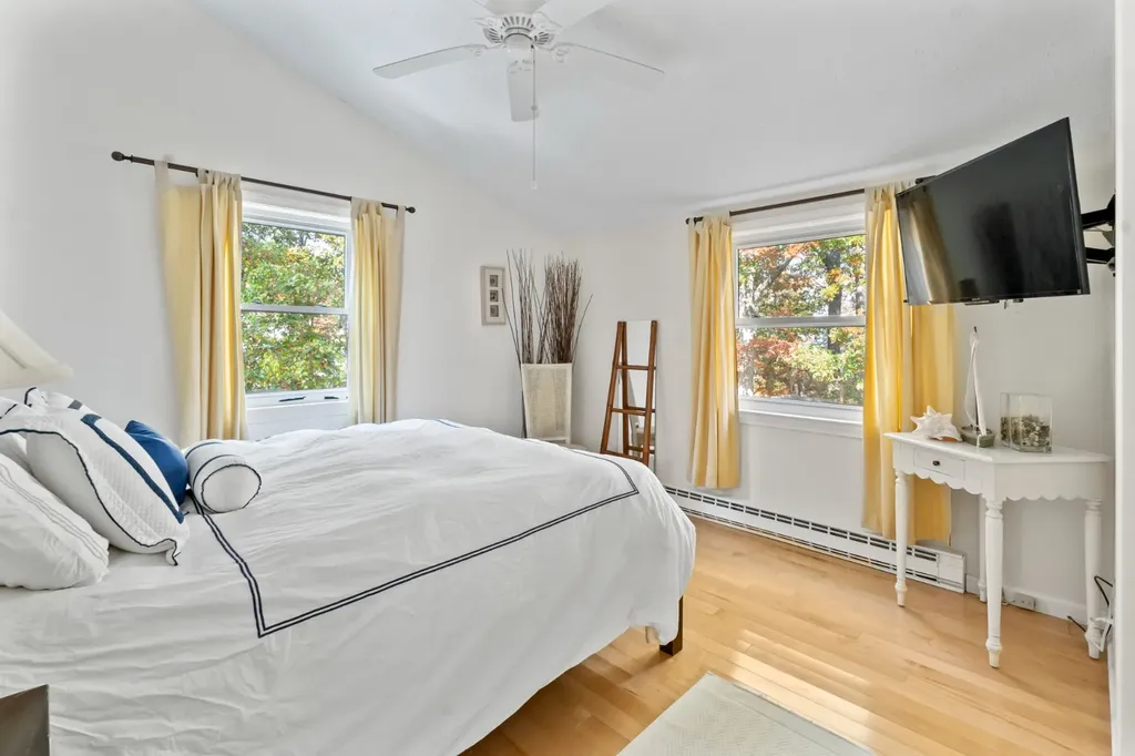 344 Greenwood Avenue Vineyard Haven MA 02568