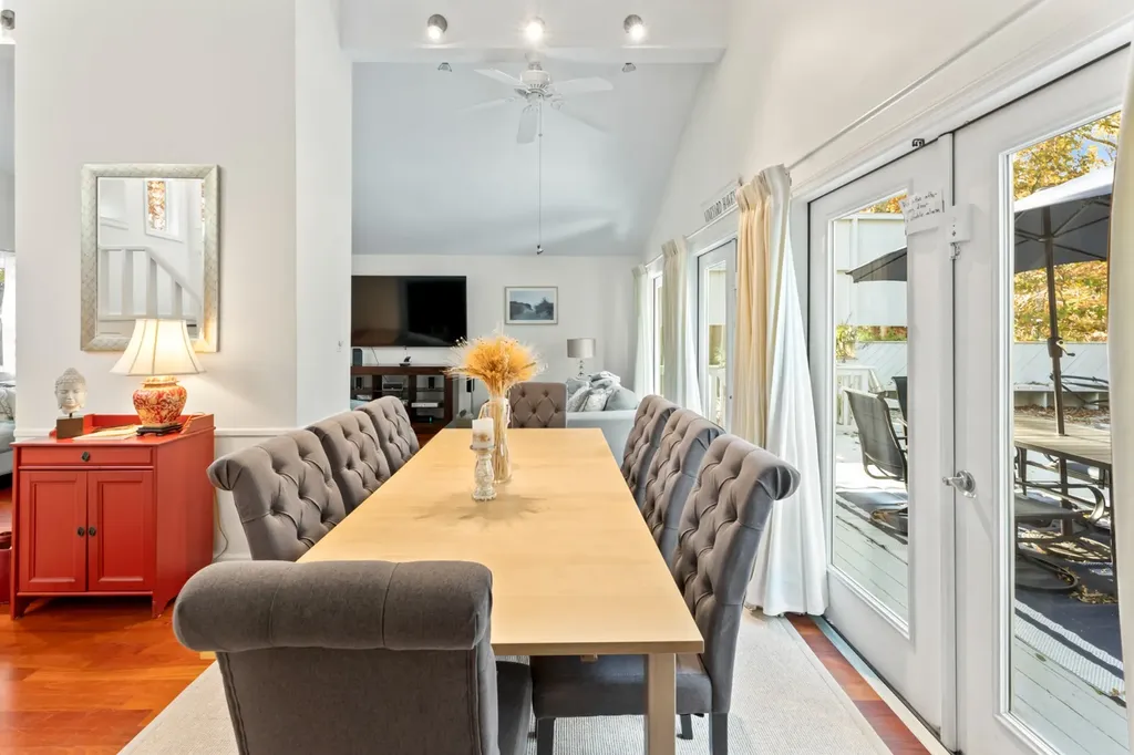 344 Greenwood Avenue Vineyard Haven MA 02568