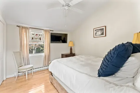 344 Greenwood Avenue Vineyard Haven MA 02568