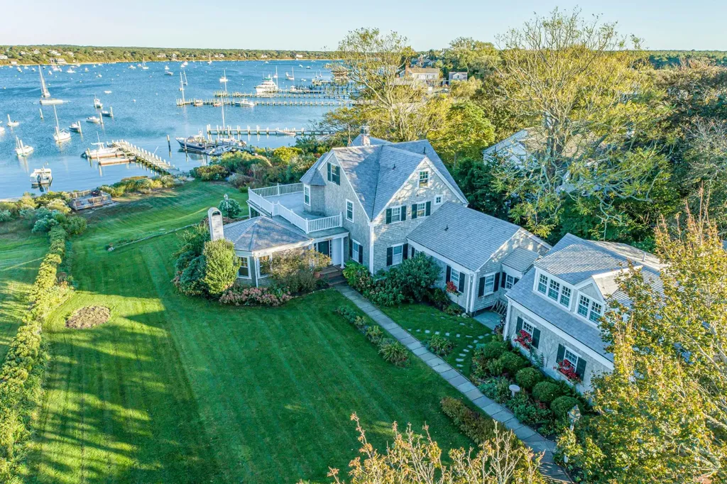 81 South Water Street Edgartown MA 02539