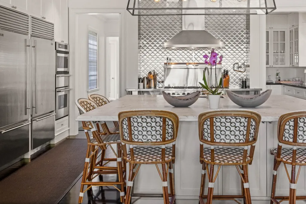 48 Witchwood Lane Edgartown MA 02539