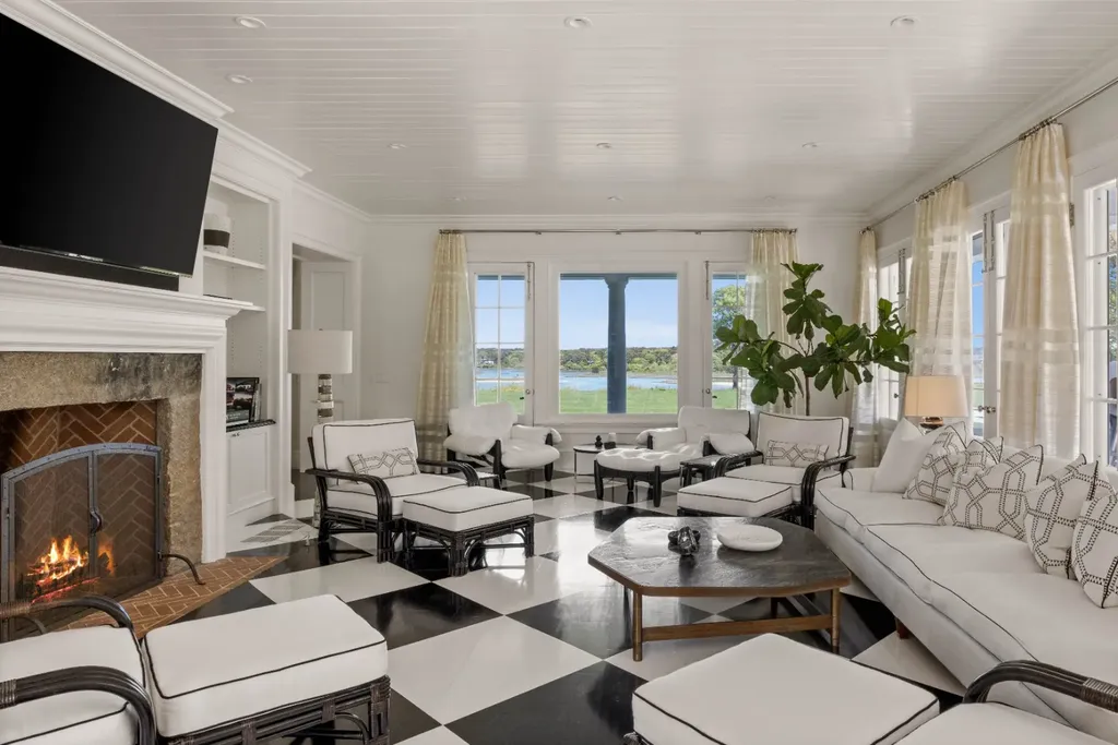 48 Witchwood Lane Edgartown MA 02539