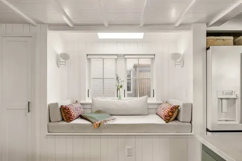 33 Ocean Avenue Oak Bluffs MA 02557