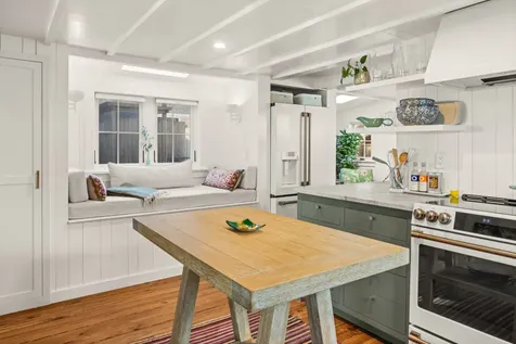 33 Ocean Avenue Oak Bluffs MA 02557