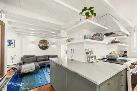 33 Ocean Avenue Oak Bluffs MA 02557