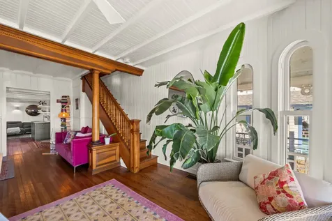 33 Ocean Avenue Oak Bluffs MA 02557