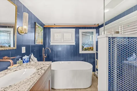 33 Ocean Avenue Oak Bluffs MA 02557