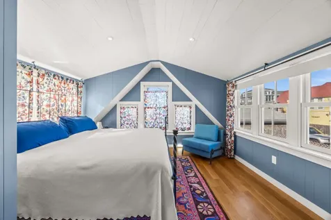 33 Ocean Avenue Oak Bluffs MA 02557