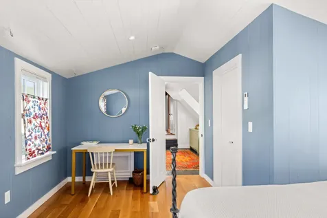 33 Ocean Avenue Oak Bluffs MA 02557