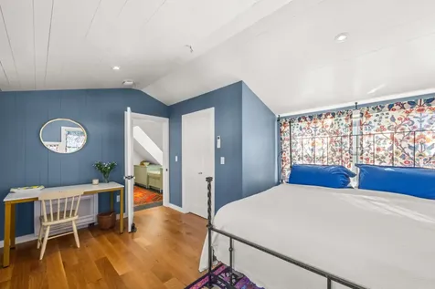 33 Ocean Avenue Oak Bluffs MA 02557