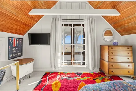 33 Ocean Avenue Oak Bluffs MA 02557