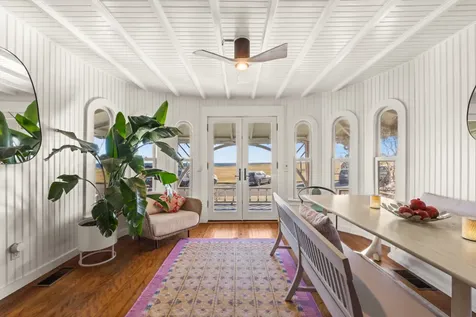 33 Ocean Avenue Oak Bluffs MA 02557