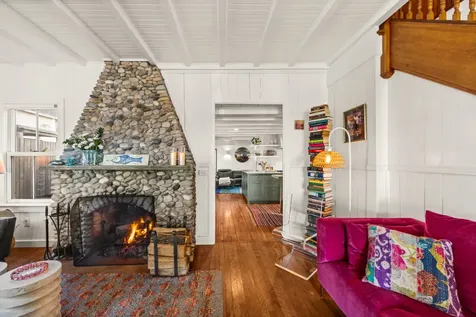 33 Ocean Avenue Oak Bluffs MA 02557