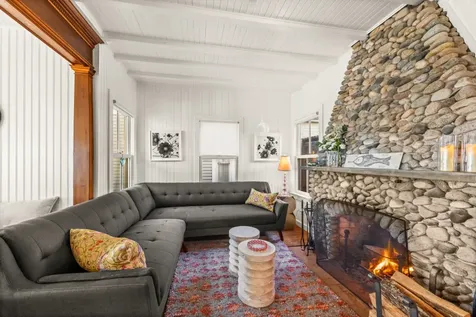 33 Ocean Avenue Oak Bluffs MA 02557