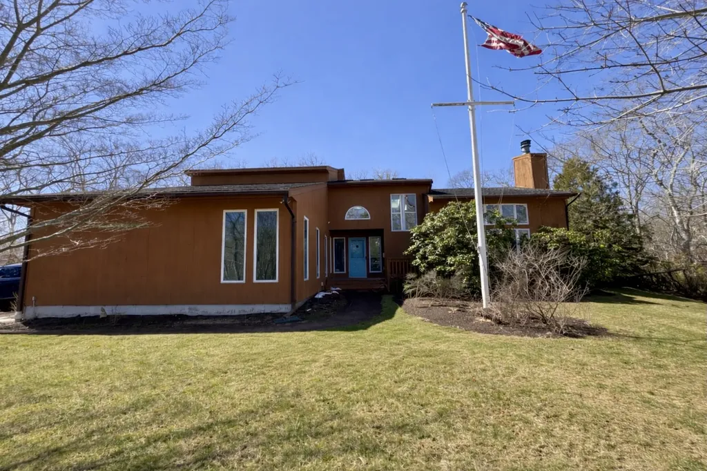 103 Meadow View Road Oak Bluffs MA 02557