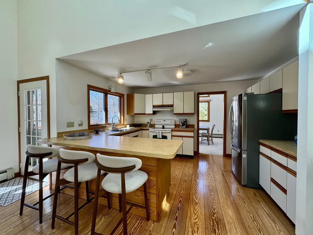 103 Meadow View Road Oak Bluffs MA 02557