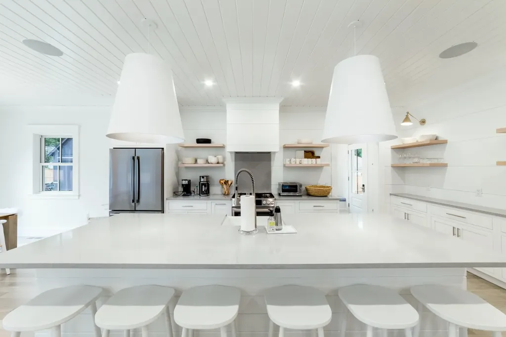 38 Pinehurst Road Edgartown MA 02539