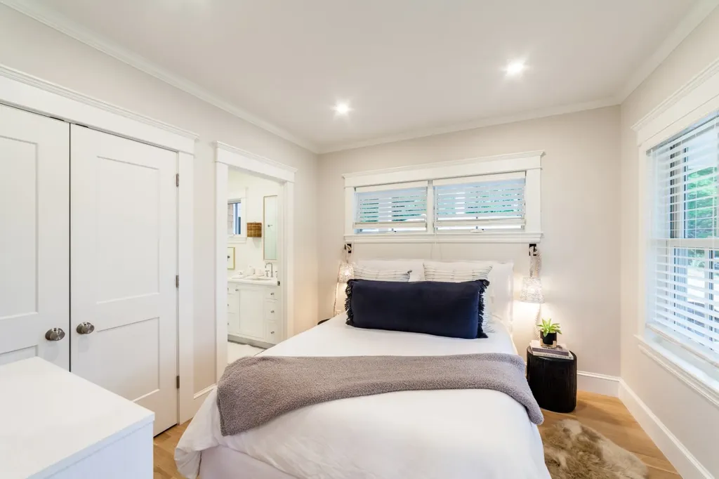 38 Pinehurst Road Edgartown MA 02539
