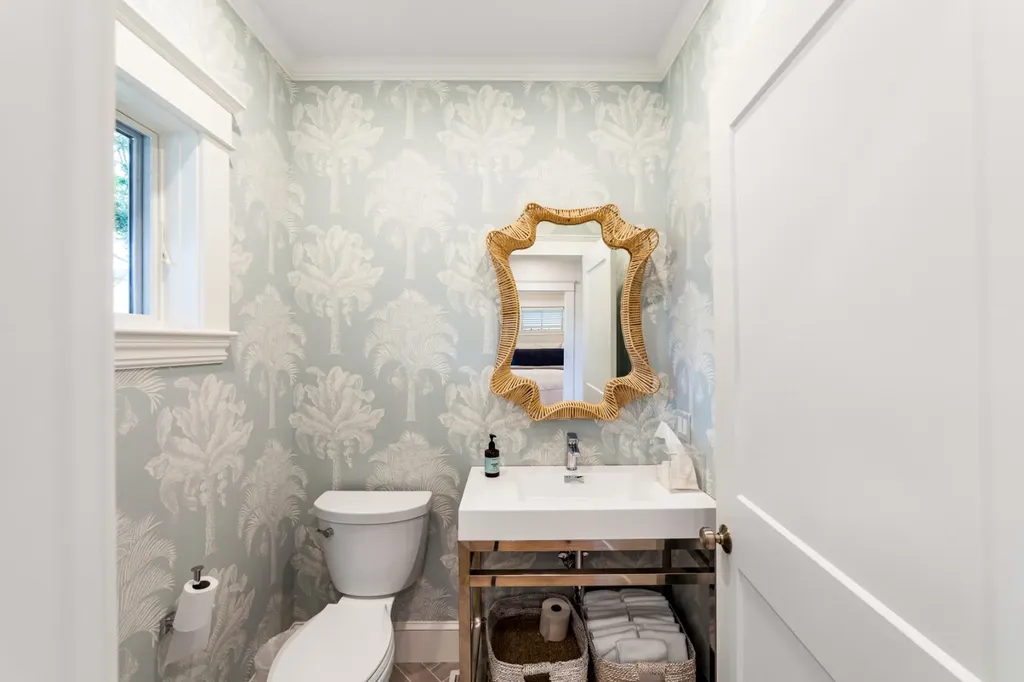 38 Pinehurst Road Edgartown MA 02539