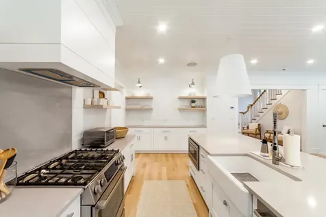 38 Pinehurst Road Edgartown MA 02539