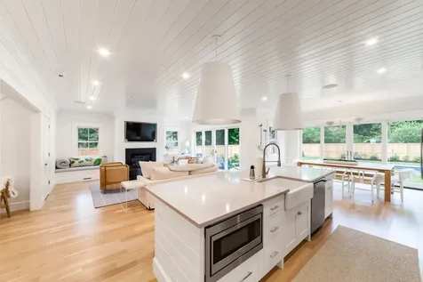 38 Pinehurst Road Edgartown MA 02539