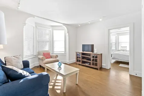 35 New York Avenue Oak Bluffs MA 02557