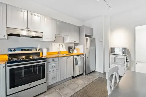 35 New York Avenue Oak Bluffs MA 02557