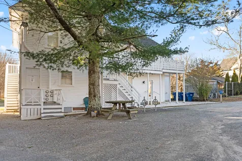 35 New York Avenue Oak Bluffs MA 02557