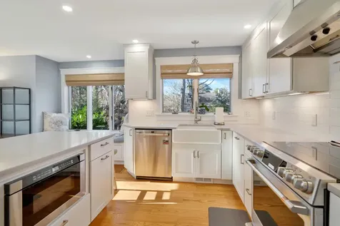 7 Meetinghouse Village Way Edgartown MA 02539