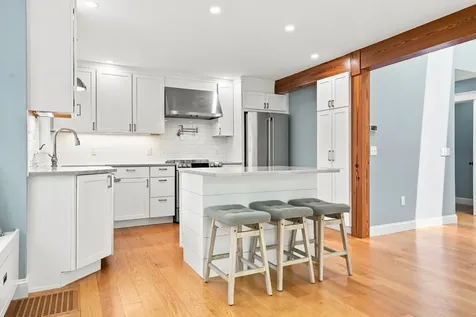 7 Meetinghouse Village Way Edgartown MA 02539