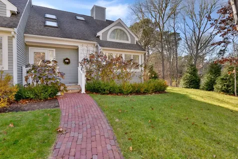 7 Meetinghouse Village Way Edgartown MA 02539