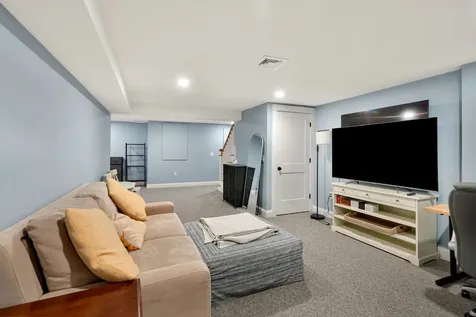 7 Meetinghouse Village Way Edgartown MA 02539