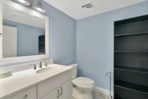 7 Meetinghouse Village Way Edgartown MA 02539