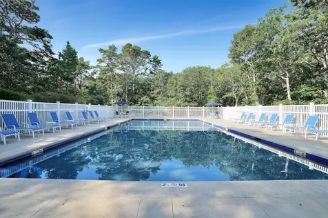 7 Meetinghouse Village Way Edgartown MA 02539