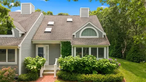 7 Meetinghouse Village Way Edgartown MA 02539