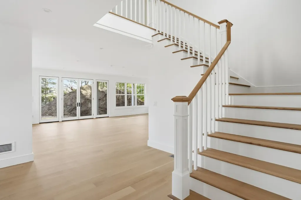 35 Mt Aldworth Road Vineyard Haven MA 02568
