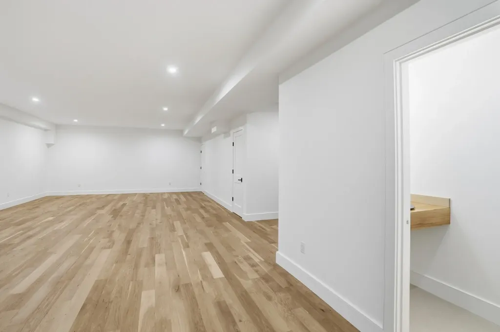 35 Mt Aldworth Road Vineyard Haven MA 02568