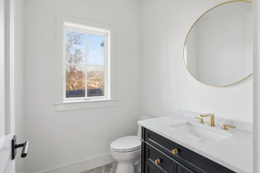35 Mt Aldworth Road Vineyard Haven MA 02568